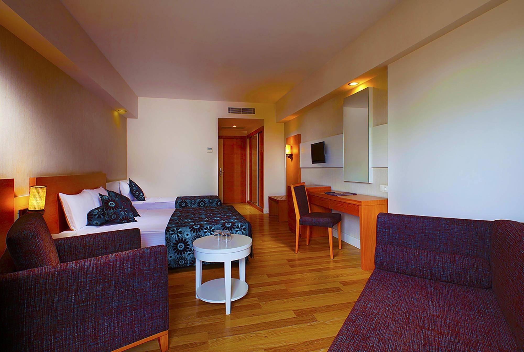Diamond Beach Hotel & Spa Side Exterior photo