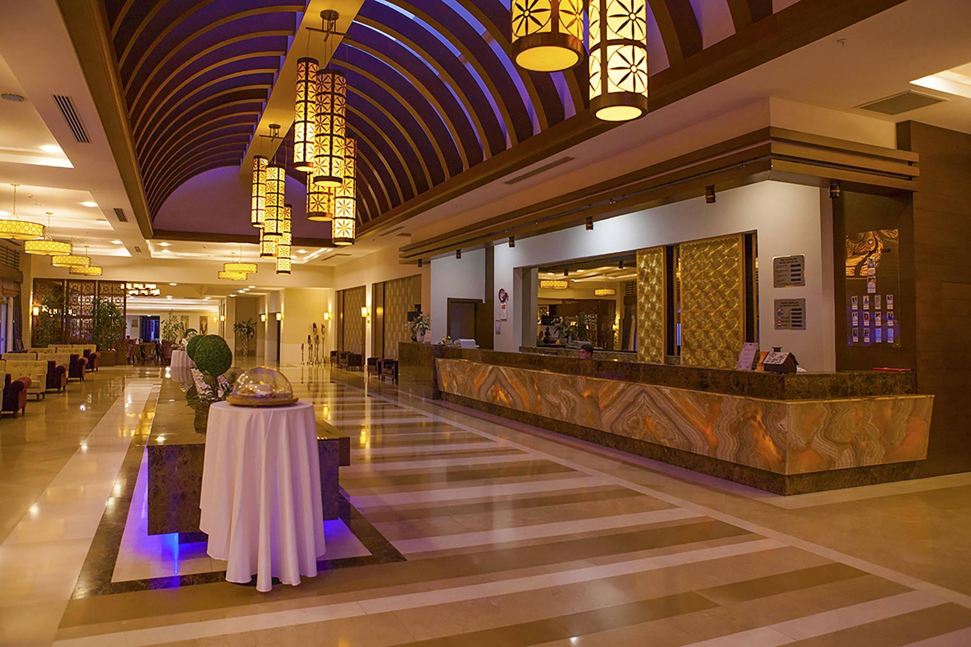 Diamond Beach Hotel & Spa Side Exterior photo