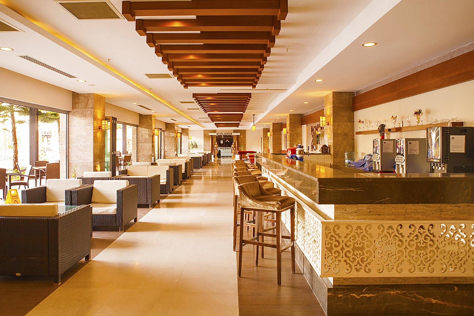 Diamond Beach Hotel & Spa Side Exterior photo